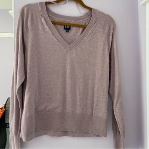 Gap sweater